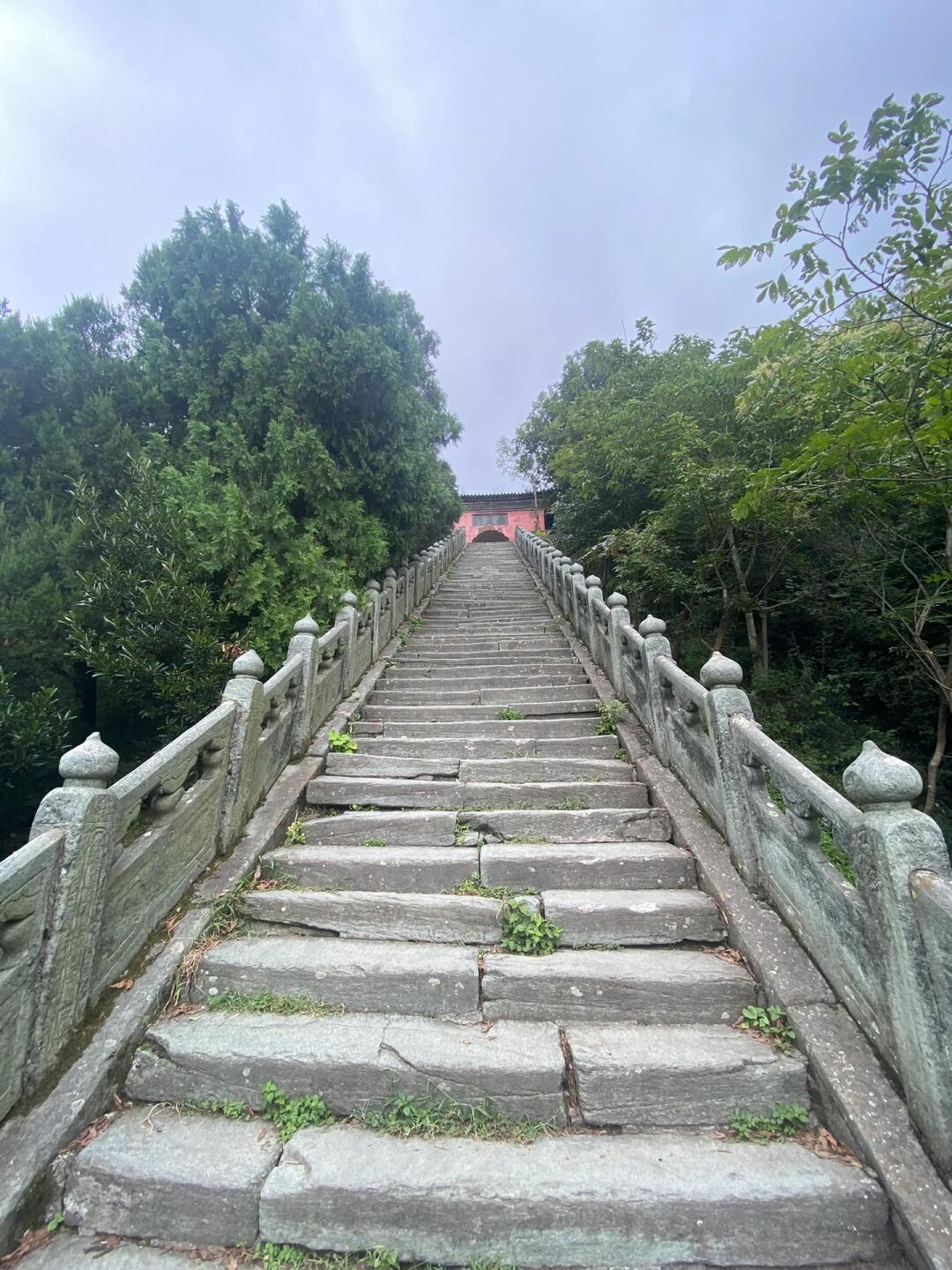 爬陡山的注意事项 配图 1
